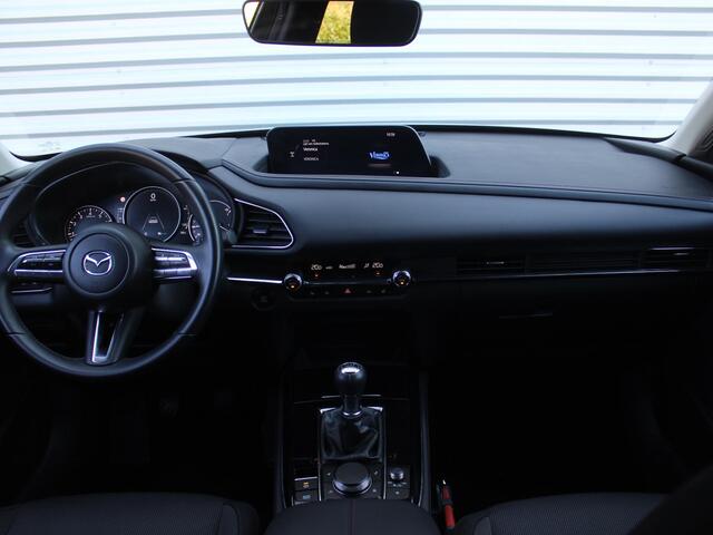 Mazda CX-30 2.0 e-SkyActiv-X M Hybrid Homura | Stoel-/stuurverwarming | Camera | 18" LM | LED | HUD | Dodehoek detectie | Elek. achterklep | Cruise adapt. |