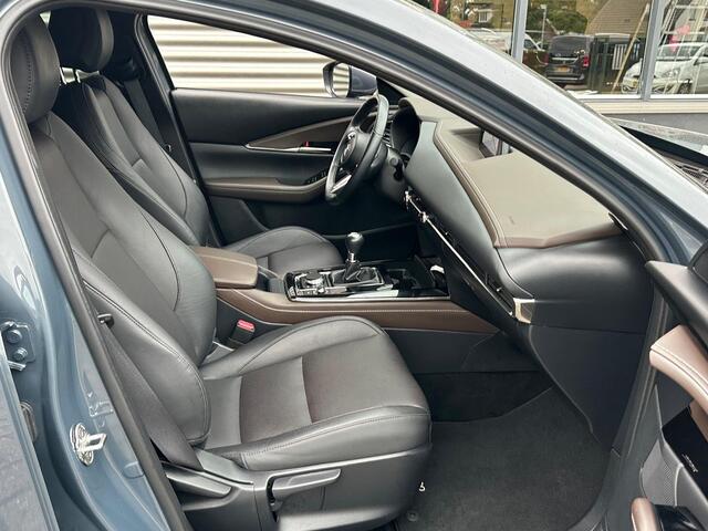 Mazda CX-30 2.0 e-SkyActiv-G M Hybrid LUXURY | NAVI 360 CAMERA |ELECTRISCHE KLEP | LEDER INTERIEUR MET STOEL GEHEUGEN | HEAD-UP | LMV 18'' |