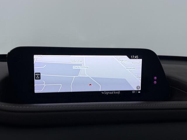 Mazda CX-30 2.0 e-SkyActiv-X M Hybrid Luxury automaat | Trekhaak | 360 Camera | BOSE | Stuur-/Stoelverwarming | Navigatie | Stoelgeheugen |