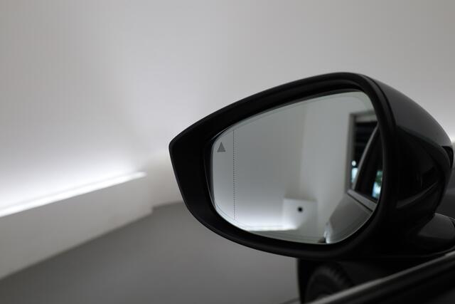 Mazda CX-30 2.0 e-SkyActiv-G M Hybrid Comfort | Rijklaar! | Adapt. Cruise | HUD | Bose | 360cam | Stoel- stuurverw. | Trekhaak | Apple CarPlay
