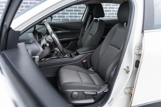 Mazda CX-30 2.0 e-SkyActiv-G M Hybrid | Parkeersensoren | Airco | LED Koplampen | Cruise Control Adaptief | Dodehoekdetectie | Navigatie | DAB | Lichtmetalen Velgen