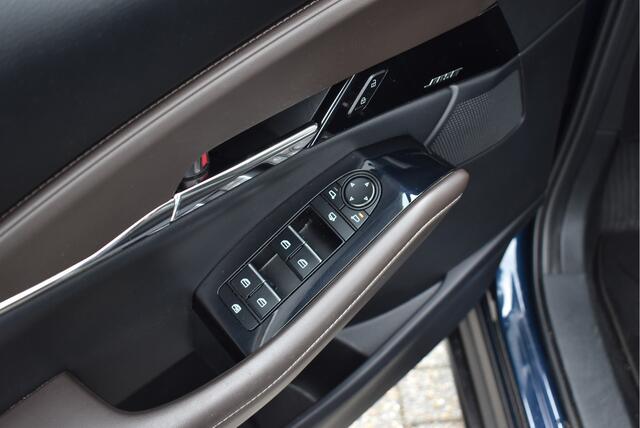 Mazda CX-30 2.0 e-SkyActiv-X M Hybrid Luxury Stoel/stuurverwarming, Memory, Head-up, Bose