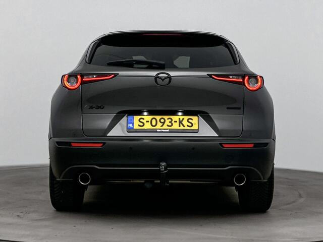 Mazda CX-30 2.0 e-SkyActiv-X M Hybrid Luxury 187Pk | Stoel & Stuurverwarming | Trekhaak | Navigatie | Parkeersensoren & Camera | Bose- Geluidsysteem | Dodehoek Detectie | Apple Carplay & Android Auto | Elektrisch Verstelbare Bestuurdersstoel