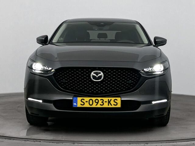 Mazda CX-30 2.0 e-SkyActiv-X M Hybrid Luxury 187Pk | Stoel & Stuurverwarming | Trekhaak | Navigatie | Parkeersensoren & Camera | Bose- Geluidsysteem | Dodehoek Detectie | Apple Carplay & Android Auto | Elektrisch Verstelbare Bestuurdersstoel