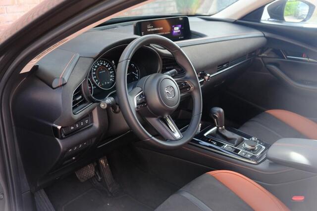 Mazda CX-30 2.5 e-SkyActiv-G M Hybrid 140pk Aut. Nagisa - Head-up display - Bose - Adaptieve cruise - Achteruitrijcamera - Dodehoekdetectie - Stoelverwarming - Elektrische achterklep - Keyless