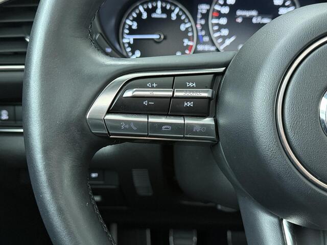Mazda CX-30 2.0 e-SkyActiv-X M Hybrid Luxury | 187 PK | Adaptive Cruise Control | Achteruitrijcamera | Panoramadak | Bose Audio | Volleder | Head-up Display | Dodehoek detectie | Keyless Entry | Navigatiesysteem | Climate control | LED verlichting | Elektrische achterklep | Stuur- & Stoelverwarming | Parkeersensoren | 18" LM velgen | – foto 7