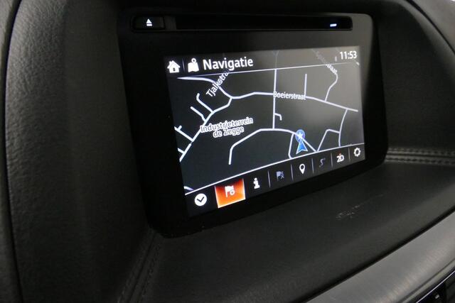 Mazda CX-5 2.0 SkyActiv-G 160 GT-M 4WD / Orig. Nederlands / Schuif-/kanteldak / Lederen bekleding / Elektr. verstelbare voorstoelen (memory) / Bose Audio / Stoelverwarming / Trekhaak (afneembaar) / Achteruitrijcamera / Cruise Control / Navigatie / Lederen bekleding 
