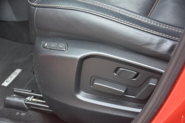 Mazda CX-5 2.0 SkyActiv-G 165 Luxury | Navigatie | 360 camera | Bose Surround | HUD | Stoelverwarming+koeling \ Stuurverwarming | NL auto!! |