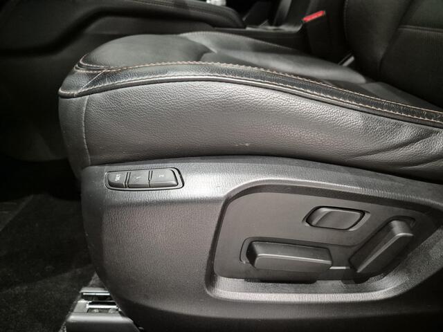 Mazda CX-5 2.0 SkyActiv-G 165 Luxury | Trekhaak | BOSE-Audio | Stoelverwarming & Ventilatie | 360° Camera |