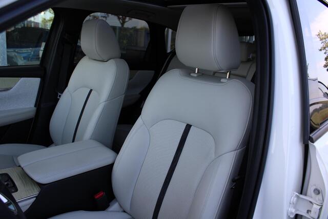 Mazda CX-60 2.5 e-SkyActiv PHEV Takumi | BOSE Audio | Panorama Dak | Adaptive Cruise Control | Full LED | Electrische Achterklep | Camera 360 |