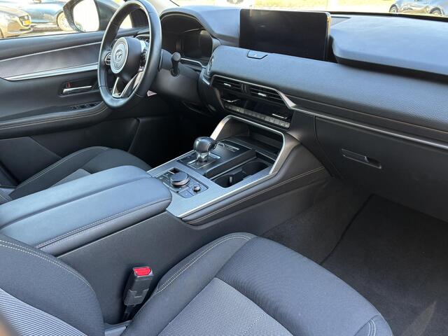 Mazda CX-60 2.5 e-SkyActiv PHEV Exclusive-Line NL-Auto. Dealer Ondh., Trekhaak, Navigatie, Alarm klasse 3, Apple Carplay/ Android Auto, Stoelverwarming, Stuurverwarming, AWD, Plug-in Hybride.