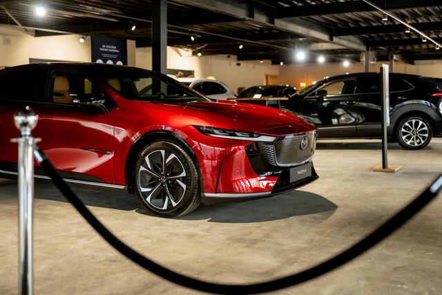 Mazda CX-60 2.5 e-SkyActiv PHEV Homura | TREKHAAK | DA-PACK | LEDER | DEALER ONDERHOUDEN | BTW AUTO | GARANTIE TOT 2032!!