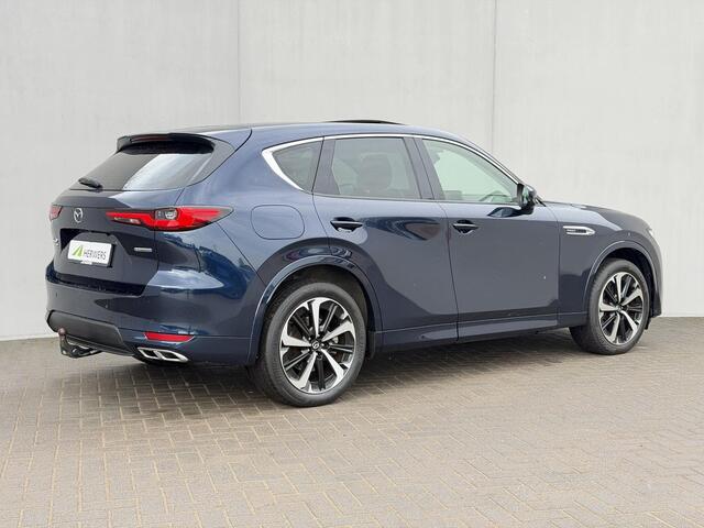 Mazda CX-60 2.5 e-SkyActiv PHEV Takumi / Panoramadak / Trekhaak Wegklapbaar / Lederen Bekleding / Camera / Head up Display / Navigatie / Stoelverwarming / Stoel Verkoeling / Apple Carplay & Android Auto / Elektr. Stuurwiel / Dodehoek Detectie / Schuif Kantel Dak /