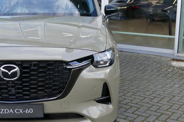 Mazda CX-60 2.5 e-SkyActiv PHEV Homura Business Edition | Voorraad auto | Snel rijden | Foto's ter illustratie |