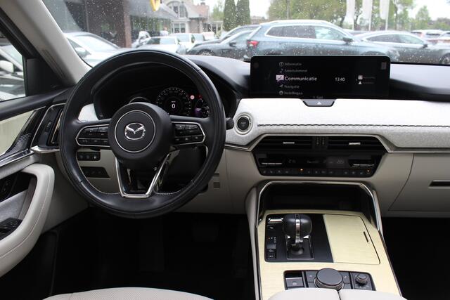 Mazda CX-60 2.5 e-SkyActiv PHEV Takumi / SoH 92,8% / Panoramadak / 360Camera / Head-up / Leder / Keyless / 20'' / Dodehoek / DAB / Navigatie / Stoelverwarming / ACC
