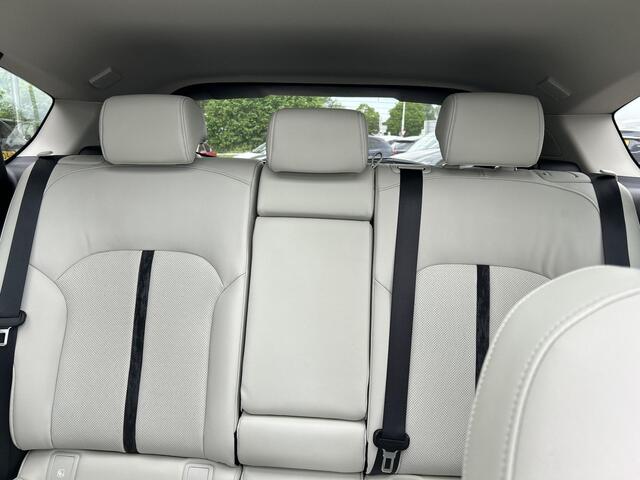 Mazda CX-60 2.5 e-SkyActiv PHEV Takumi Plus Draadloze Apple Carplay Android Auto | Panoramisch schuif kanteldak | Head up display | Bose | 360 camera | Elektrische achterklep | Stoelgeheugen | Stoelkoeling/verwarming | Dodehoeksensoren | Adaptieve led koplampen | Ad