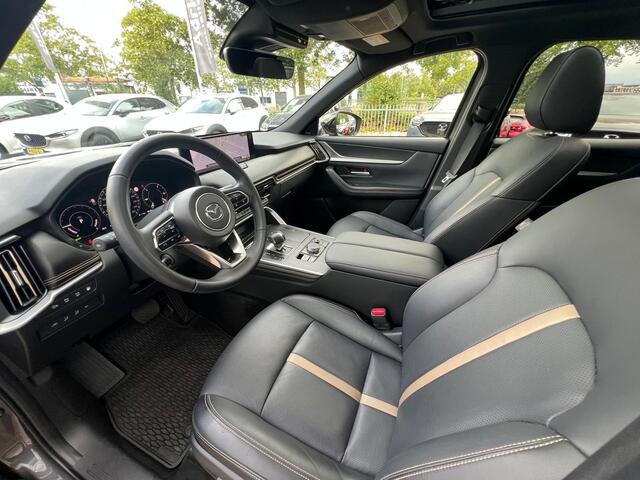 Mazda CX-60 2.5 e-SkyActiv PHEV Homura Plus | TREKHAAK |AUTOMAAT | PLUG-IN HYBDRIDE | PANORAMADAK | 2500kg TREKGEWICHT | LEDER | 360gr CAMERA | MEEST LUXE UITVOERING | BIJNA NIEUW |