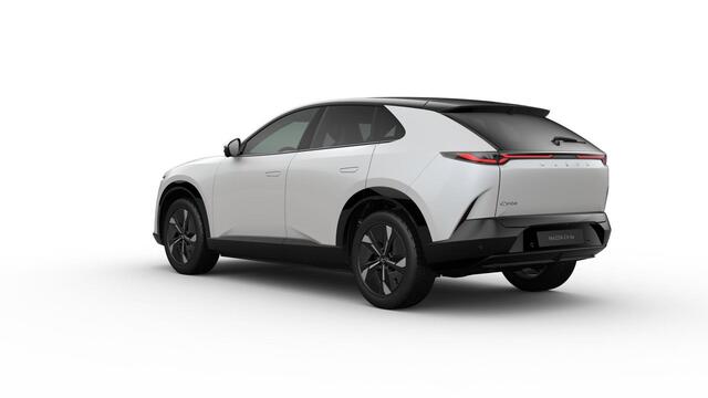 Mazda CX-6e Takumi Business Edition 78 kWh | Nieuw | 360 Camera | 19'' LM velgen | Sony Audio | Warmtepomp | 50" HUD