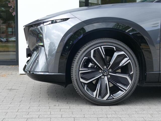 Mazda CX-6e Takumi Plus 78 kWh | Voorraad | Gratis trekhaak twv ¤1695,- l
