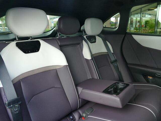 Mazda CX-6e Takumi Plus 78 kWh | Voorraad | Gratis trekhaak twv ¤1695,- l