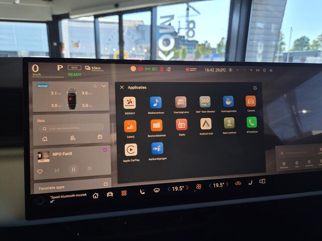 Mazda CX-6e Takumi Plus 78 kWh NAVI | APPLE CARPLAY | 26 INCH INFOTAINMENT SCHERM | RONDOMZICHT CAMERA | 21 INCHLMV | PANORAMADAK LEVERING 2026 (PROFITEER DIT JAAR NOG VAN DE 18 % BIJTELLING)