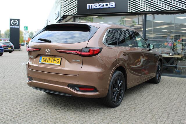 Mazda CX-80 2.5 e-SkyActiv PHEV 327 Homura Plus , Demovoordeel ¤ 5.300,-, Automaat, Trekhaak, Alarm, Pano/Schuifdak, 7-Zits, Leder, 360 Camera, Bose, Adap Cruise, LMV 20 Inch