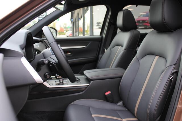 Mazda CX-80 2.5 e-SkyActiv PHEV 327 Homura Plus , Demovoordeel ¤ 5.300,-, Automaat, Trekhaak, Alarm, Pano/Schuifdak, 7-Zits, Leder, 360 Camera, Bose, Adap Cruise, LMV 20 Inch