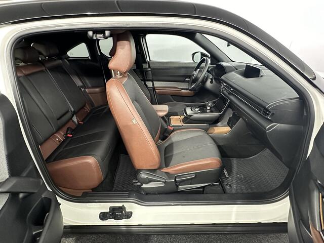 Mazda MX-30 e-SkyActiv 1st Edition / Dealer onderhouden / Black&White Edition / 42.000km / Subsidie mogelijk
