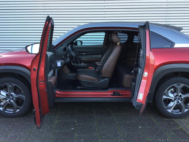 Mazda MX-30 e-SkyActiv 145 First Edition 36 kWh | Camera | Navi | Adpt. cruise |