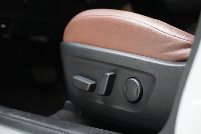 Mazda MX-30 e-SkyActiv 145 First Edition 36 kWh | Head-Up | Navigatie | Memory | Stoelverwarming |