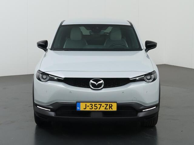 Mazda MX-30 e-SkyActiv 145 First Edition 36 kWh | Navigatie | Parkeercamera | Stoelverwarming | Keyless Go |