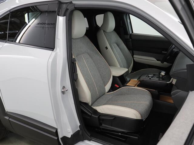 Mazda MX-30 e-SkyActiv 145 First Edition 36 kWh | Navigatie | Parkeercamera | Stoelverwarming | Keyless Go |