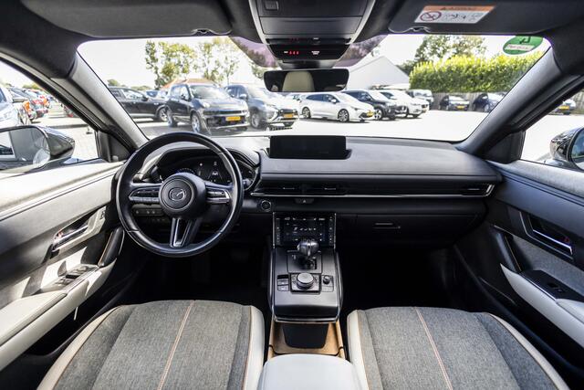 Mazda MX-30 e-SkyActiv 145 First Edition 36 kWh | Head-Up | Camera