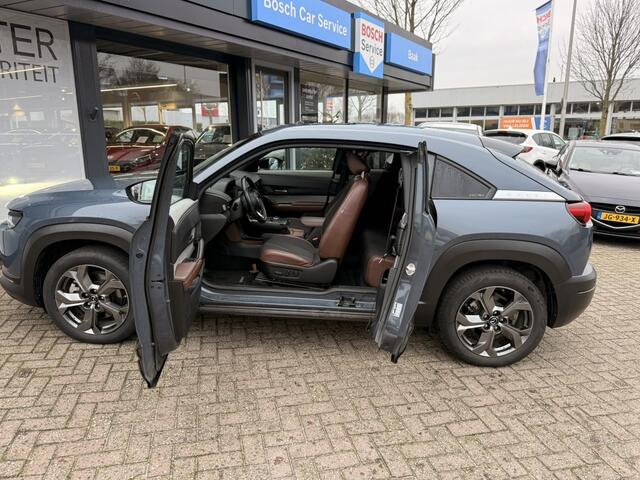 Mazda MX-30 e-SkyActiv 145 Luxury | Sunroof | Bose | Keyless