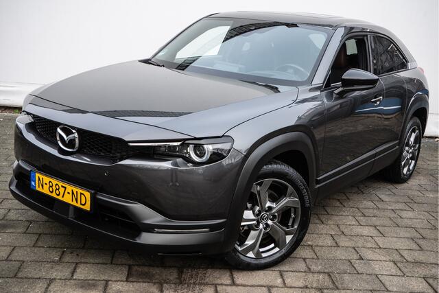 Mazda MX-30 e-SkyActiv 145 Luxury 36 kWh Schuifdak/ Bose/ Stoel-stuurverwarming/ Dab/ Camera/ Carplay/ Navigatie/ Head-up/ Blindspot
