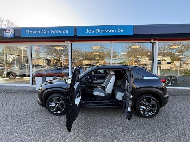 Mazda MX-30 e-SkyActiv 145 Advantage 36 kWh - HUD | Memory | Camera | Carplay | Stoel/stuurverw. | All Season