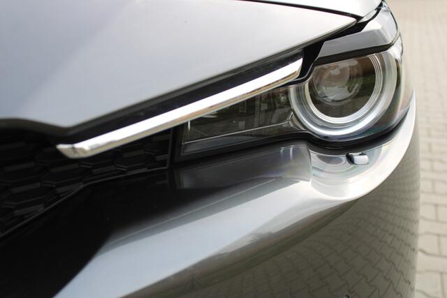 Mazda MX-30 e-SkyActiv 145 First Edition 36 kWh | Incl. 12 maanden garantie | Adapatieve cruise control | Apple Carplay/Android Auto | Parkeersensoren | Navigatie | Lane asist | Climate control | Stoelverwarming |