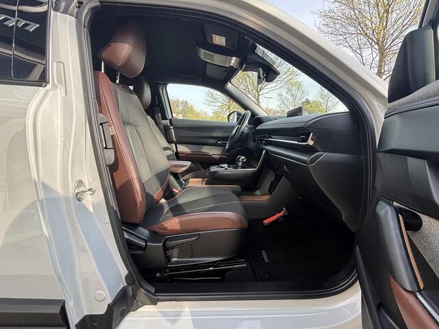 Mazda MX-30 e-SkyActiv 145 First Edition 36 kWh NL-Auto, 1e Eig., Dealer Onderh., Navigatie, Apple Carplay / Android Auto, A. Rij-Camera, Parkeerhulp vóór, Cruise Controle Ad. Lichtmetaal, SOH 94%.