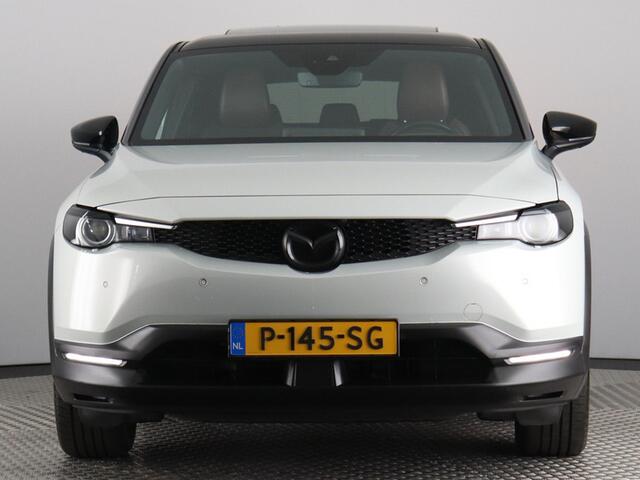Mazda MX-30 e-SkyActiv 145 Luxury 36 kWh (NL-Auto / Pano / Bose / 360 Camera / Stoel-Stuurverw. / Two Tone)