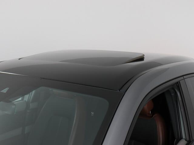 Mazda MX-30 e-SkyActiv 145 Luxury 36 kWh (NL-Auto / Pano / Bose / 360 Camera / Stoel-Stuurverw. / Two Tone)