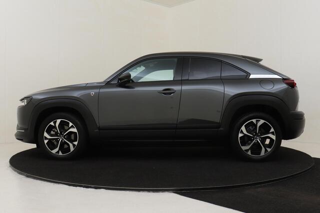 Mazda MX-30 E-SKYACTIV R-EV 170 EXCLUSIVE-LINE -ADAP.CRUISE|HEAD-UP DISP.|STOEL/STUURVERW.|MEMORY-SEATS|CAMERA|TREKHAAK|18"