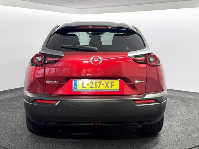 Mazda MX-30 e-SkyActiv 145 Luxury 36 kWh / NL auto / Bose / Schuifdak / Keyless / Voll. historie / 94% SOH