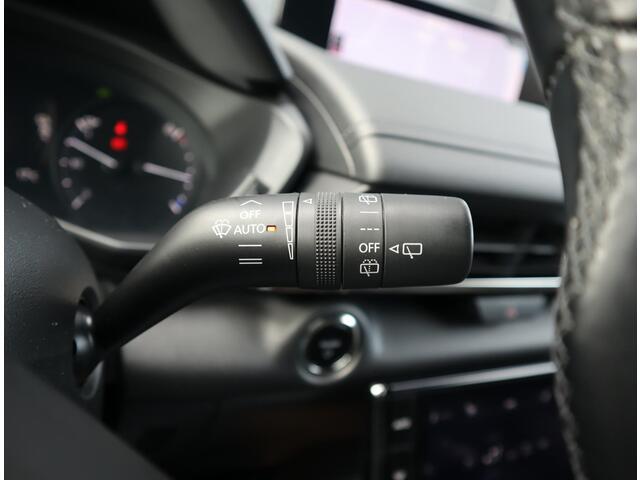 Mazda MX-30 e-SkyActiv 145 First Edition 36 kWh | SOH 94% | Voorstoelen verwarmd | HUD | Camera | Memory Seats