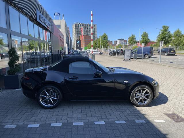 Mazda MX-5 1.5 SkyActiv-G 132 Exclusive-Line Haagstad Netto Deal van: ¤48.990,- voor: ¤38.990,- ¤10.000,- korting