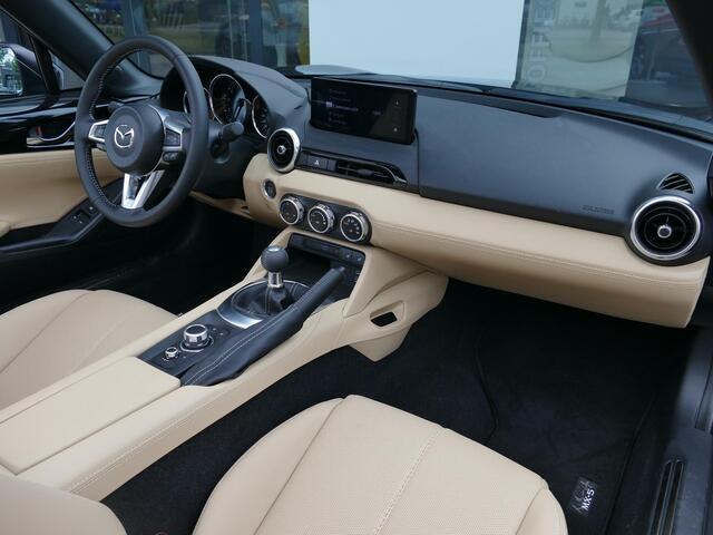 Mazda MX-5 1.5 SkyActiv-G 132 Kazari |