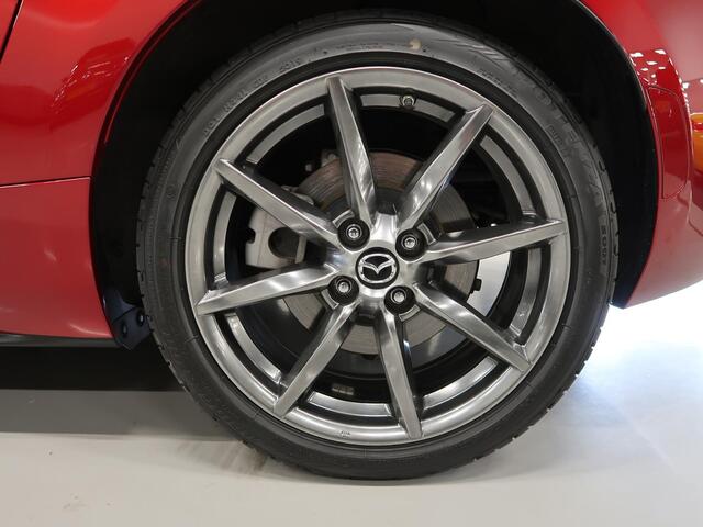 Mazda MX-5 2.0 SkyActiv-G 184 GT-M 184pk Rood metallic Bose 1e eigenaar Camera Leer Navigatie Airco Sportvelgen 17 inch Zeer nette staat Dealer onderhouden Lage km.stand LED