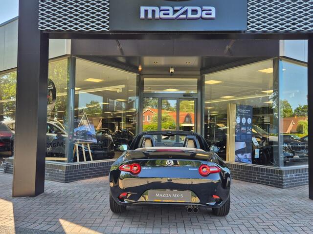 Mazda MX-5 SKYACTIV -G 1.5 132 6MT RWD KAZARI / Demo