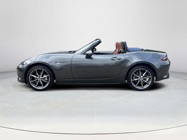 Mazda MX-5 2.0 SkyActiv-G 184 Luxury | Cruise Control | Apple Carplay / Android Auto | Navigatie Systeem | BOSE Premium Audio | Stoel Verwarming | Sportuitlaat | LED-Verlichting | 17 Inch Velgen |