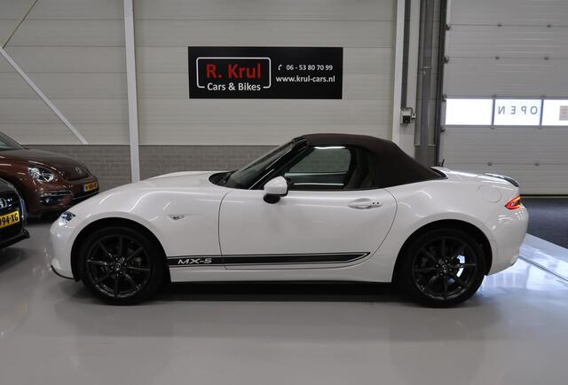 Mazda MX-5 1.5 SkyActiv-G 132 Chairo Bose Camera NL-auto Navigatie Sportuitlaat Leer Stoelverwarming NAP Boekjes aanwezig Lage km.stand
