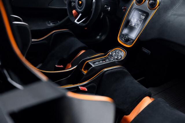 Mclaren 620R 3.8 V8